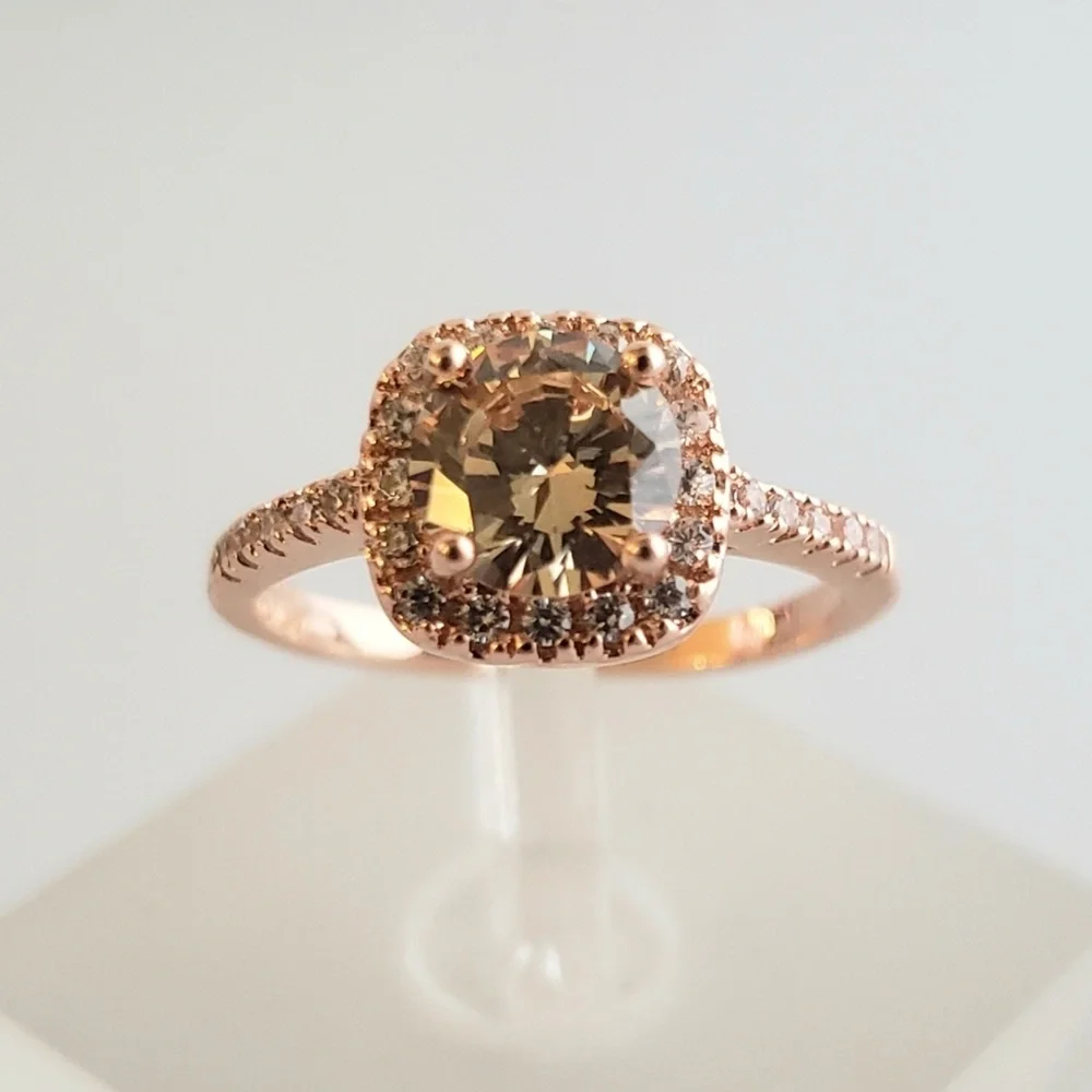 18k Morganite Ring - Picture 1 of 8
